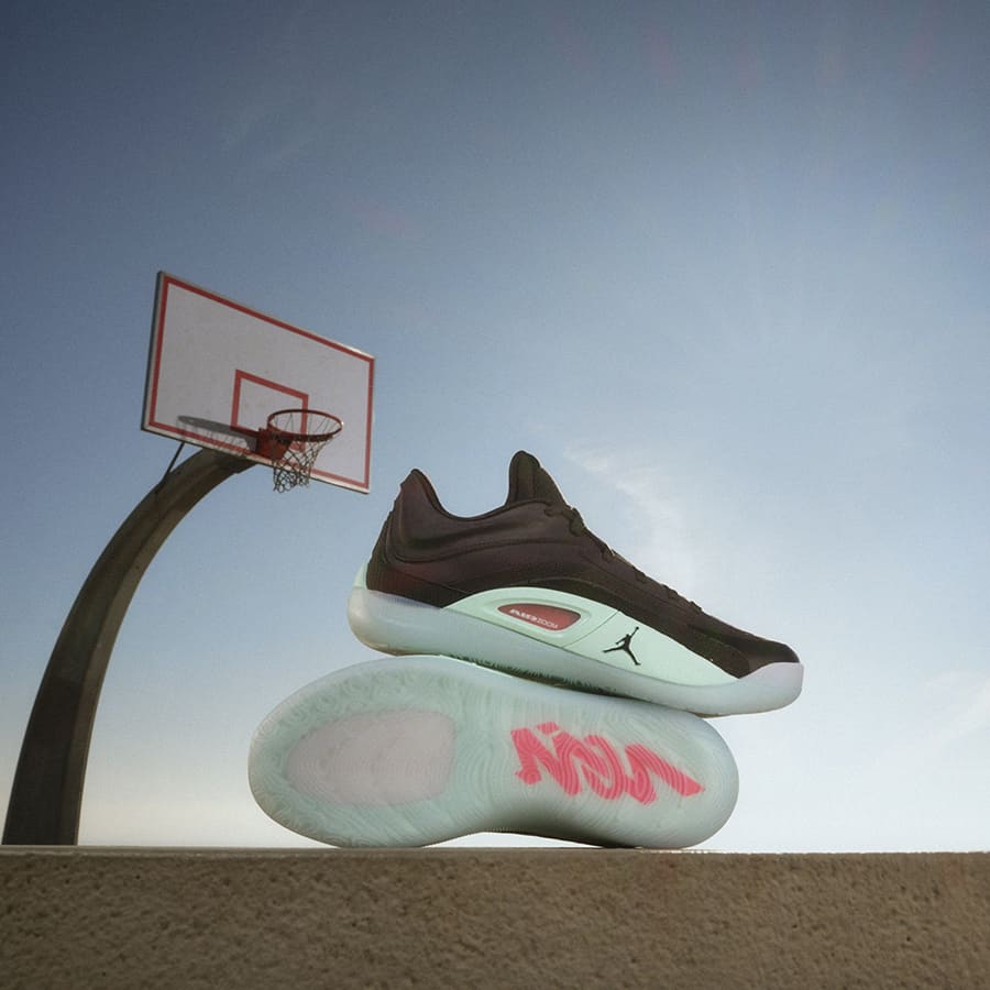 Jordanブランドから発売されるザイオン 4で、なめらかにそして